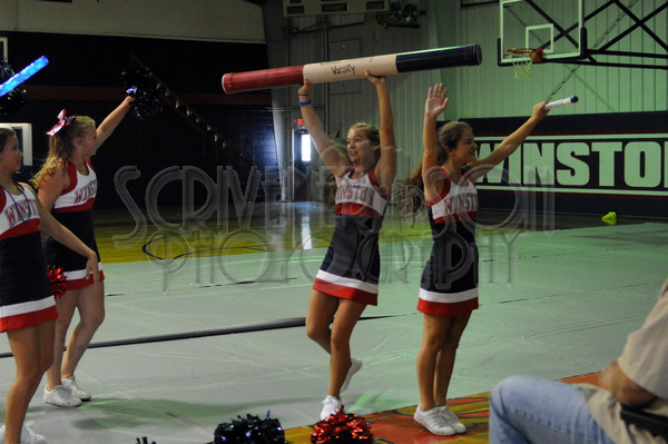 8-28 WA Pep Rally 183.JPG - SCRIVENER D300